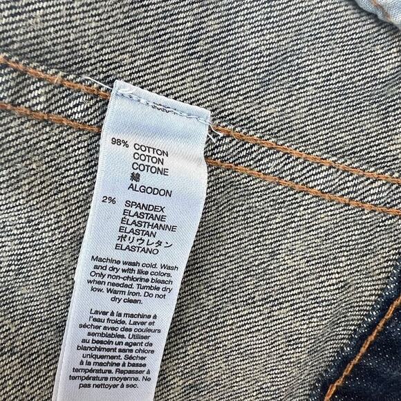 GAP women's size M, Jean Jacket.  NO Distress, cotton spandex blend. - Picture 8 of 9